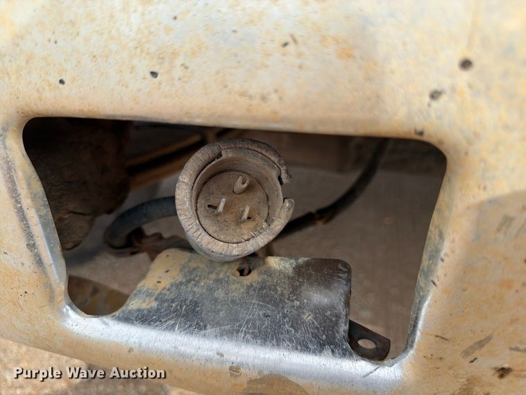 image for item FG0798 1989 International 9300 dump truck