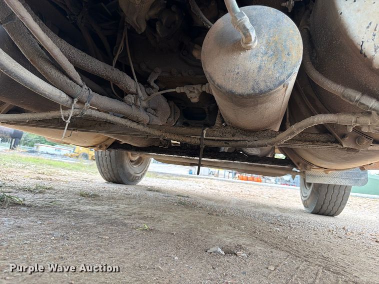 image for item FG0798 1989 International 9300 dump truck