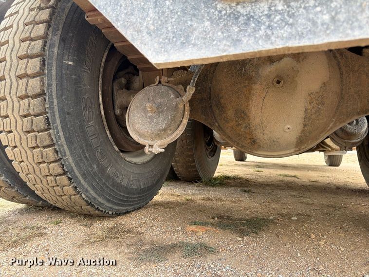 image for item FG0798 1989 International 9300 dump truck