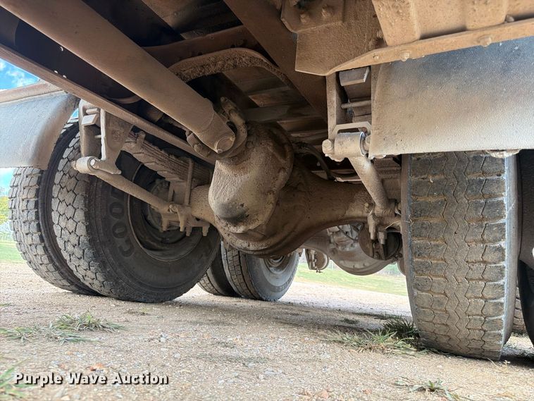image for item FG0798 1989 International 9300 dump truck