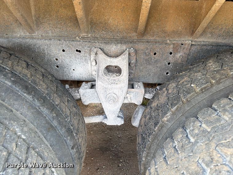 image for item FG0798 1989 International 9300 dump truck