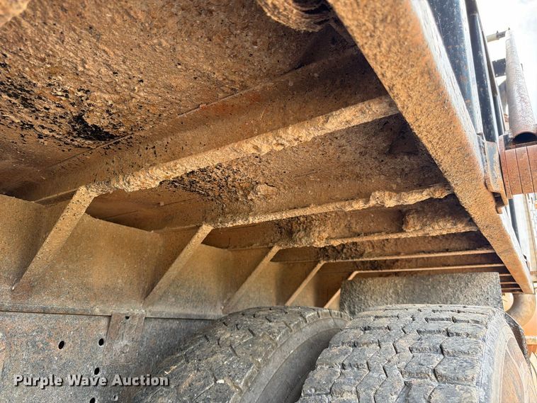 image for item FG0798 1989 International 9300 dump truck