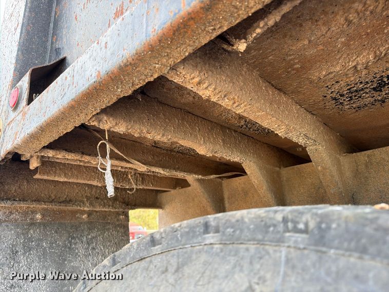 image for item FG0798 1989 International 9300 dump truck