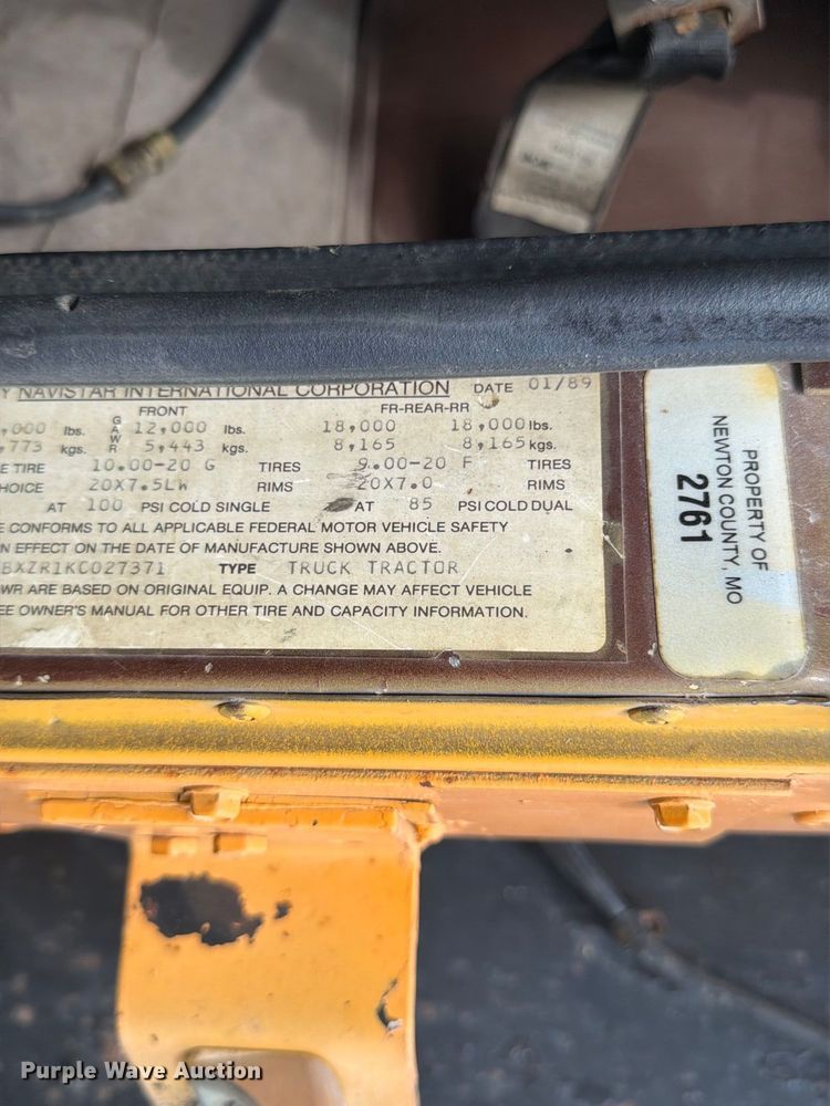 image for item FG0798 1989 International 9300 dump truck