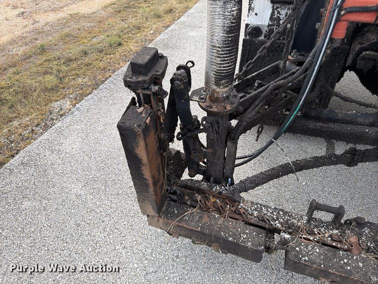 image for item FG0799 1996 Ford F800 oil distributor truck