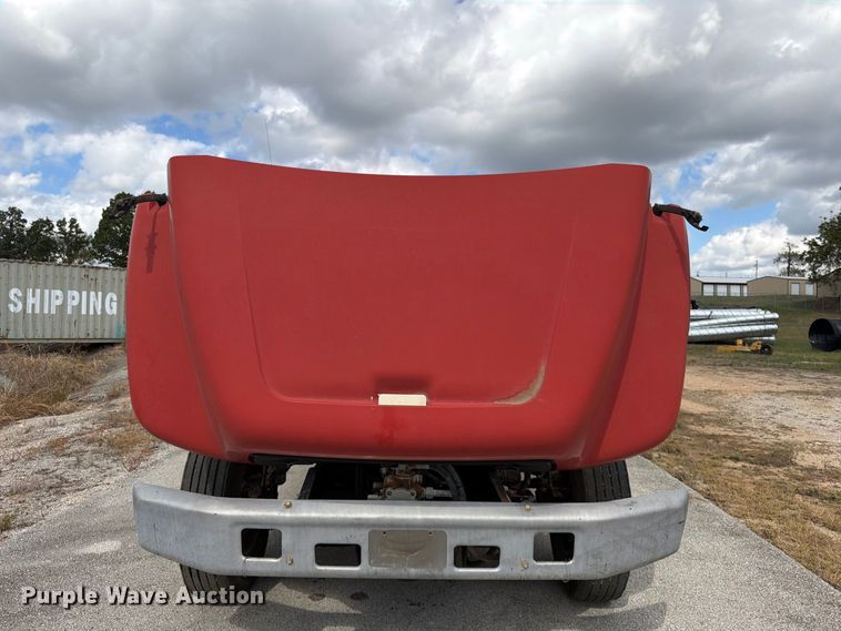 image for item FG0799 1996 Ford F800 oil distributor truck
