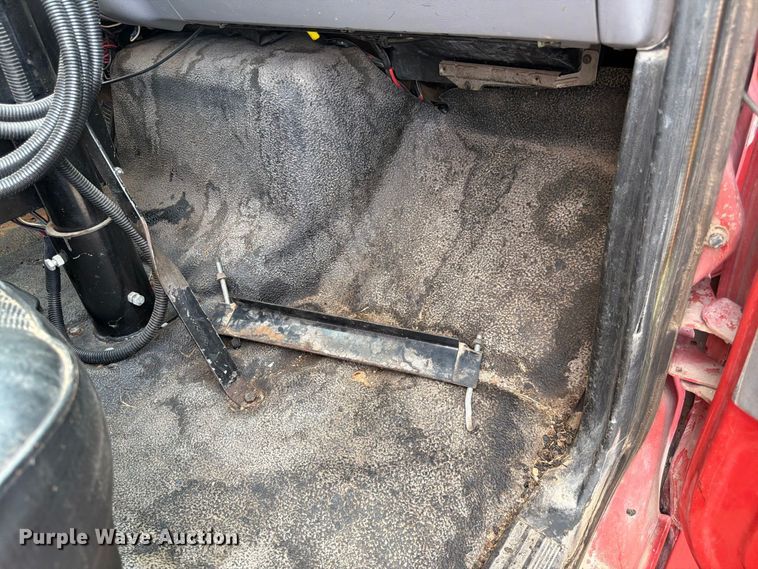 image for item FG0799 1996 Ford F800 oil distributor truck