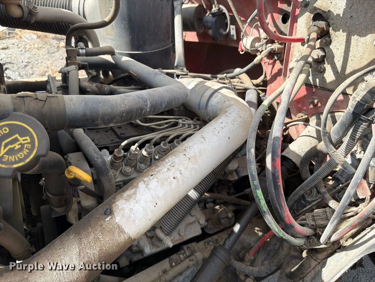 image for item FG0799 1996 Ford F800 oil distributor truck