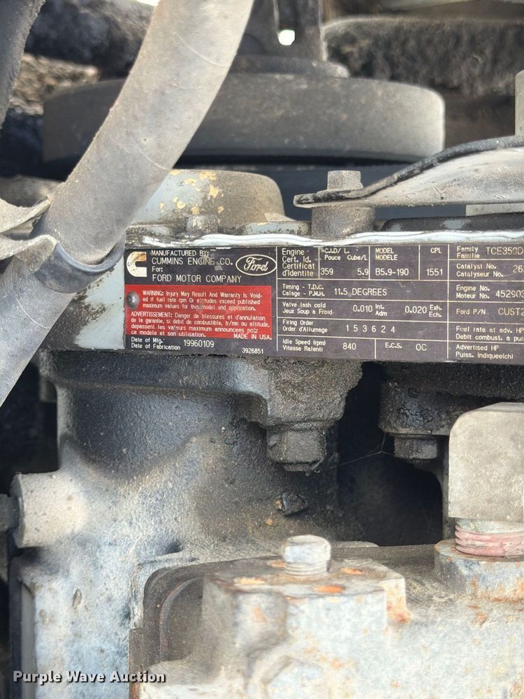image for item FG0799 1996 Ford F800 oil distributor truck