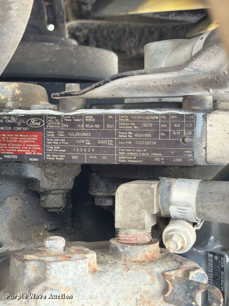 image for item FG0799 1996 Ford F800 oil distributor truck