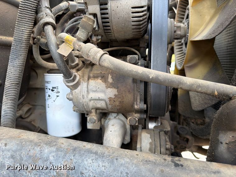 image for item FG0799 1996 Ford F800 oil distributor truck