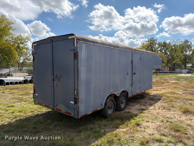 image for item FG0800 1997 CM Trailers enclosed cargo trailer