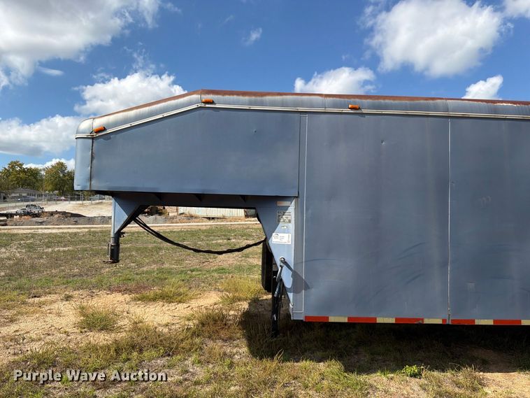 image for item FG0800 1997 CM Trailers enclosed cargo trailer