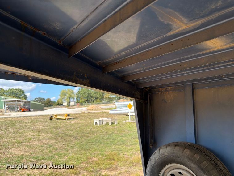 image for item FG0800 1997 CM Trailers enclosed cargo trailer