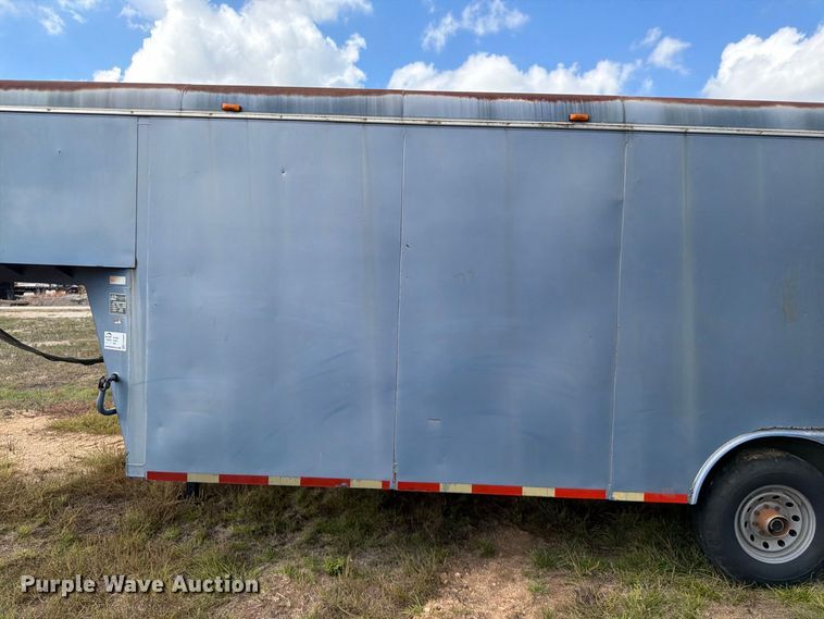 image for item FG0800 1997 CM Trailers enclosed cargo trailer