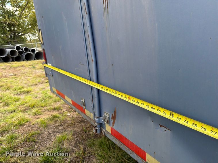 image for item FG0800 1997 CM Trailers enclosed cargo trailer