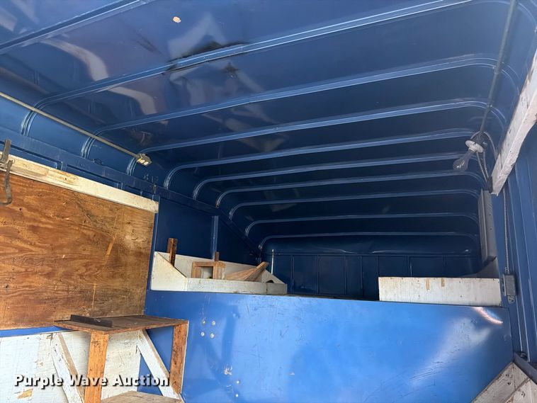 image for item FG0800 1997 CM Trailers enclosed cargo trailer