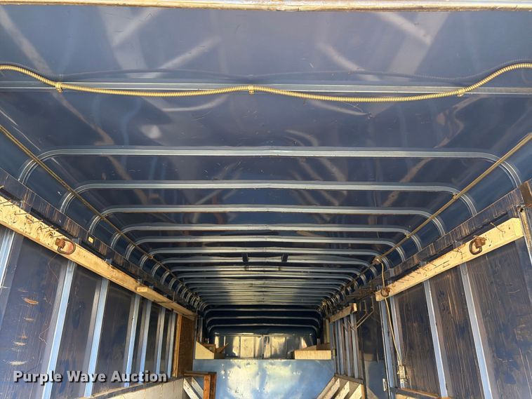 image for item FG0800 1997 CM Trailers enclosed cargo trailer