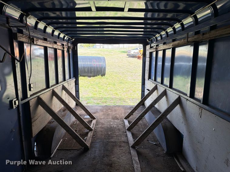 image for item FG0800 1997 CM Trailers enclosed cargo trailer