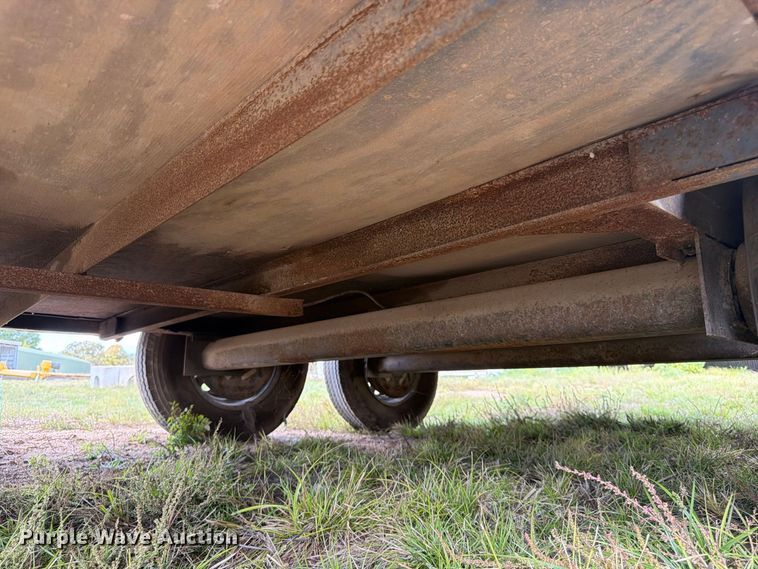 image for item FG0800 1997 CM Trailers enclosed cargo trailer