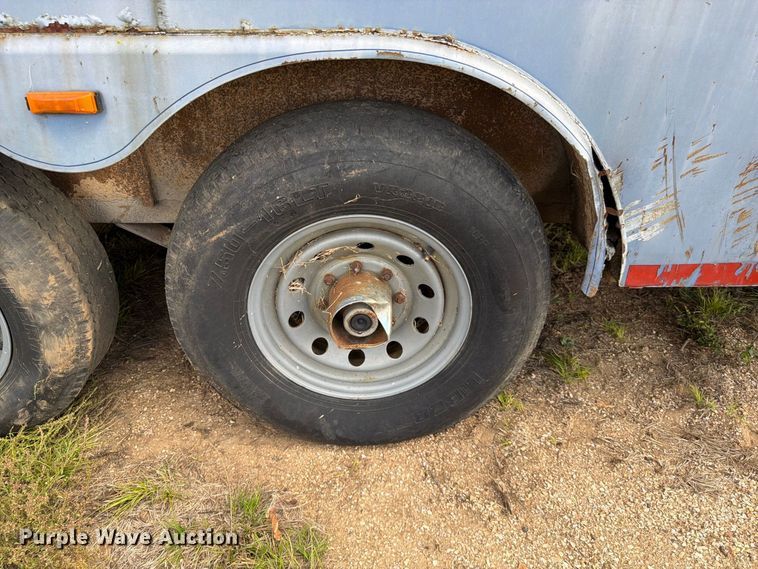 image for item FG0800 1997 CM Trailers enclosed cargo trailer