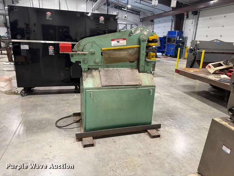 image for item FG0803 Piranha P36 ironworker