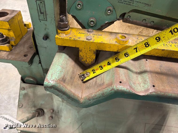image for item FG0803 Piranha P36 ironworker