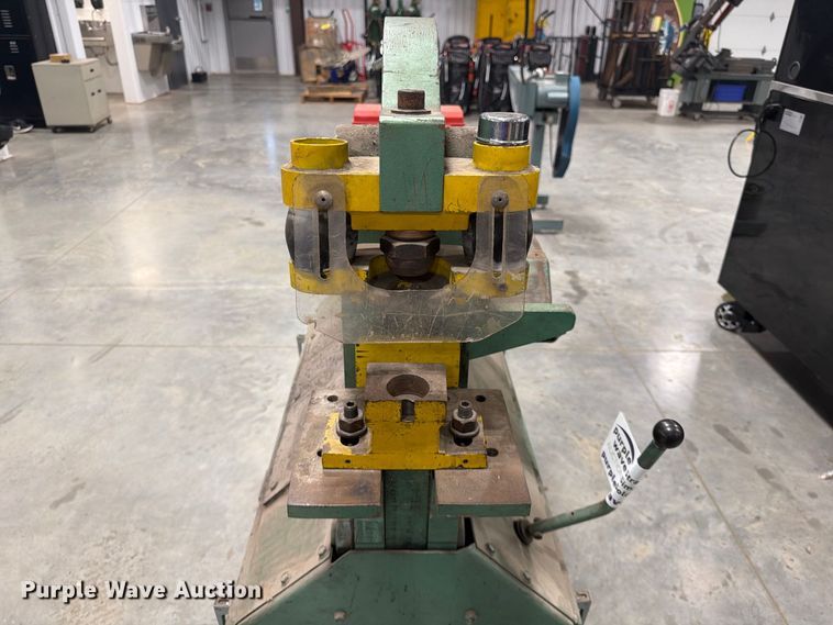 image for item FG0803 Piranha P36 ironworker