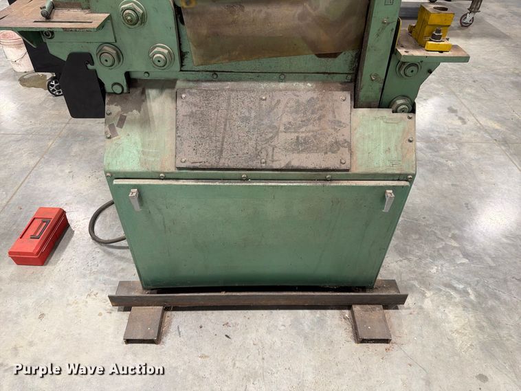 image for item FG0803 Piranha P36 ironworker