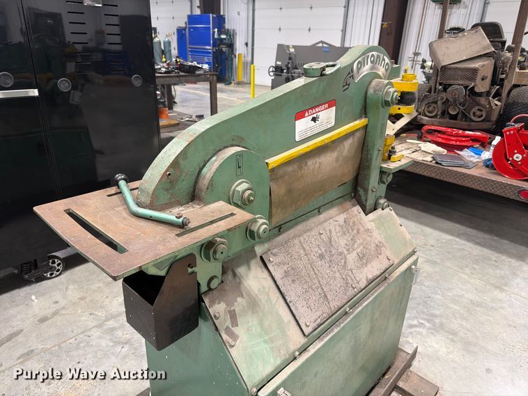 image for item FG0803 Piranha P36 ironworker