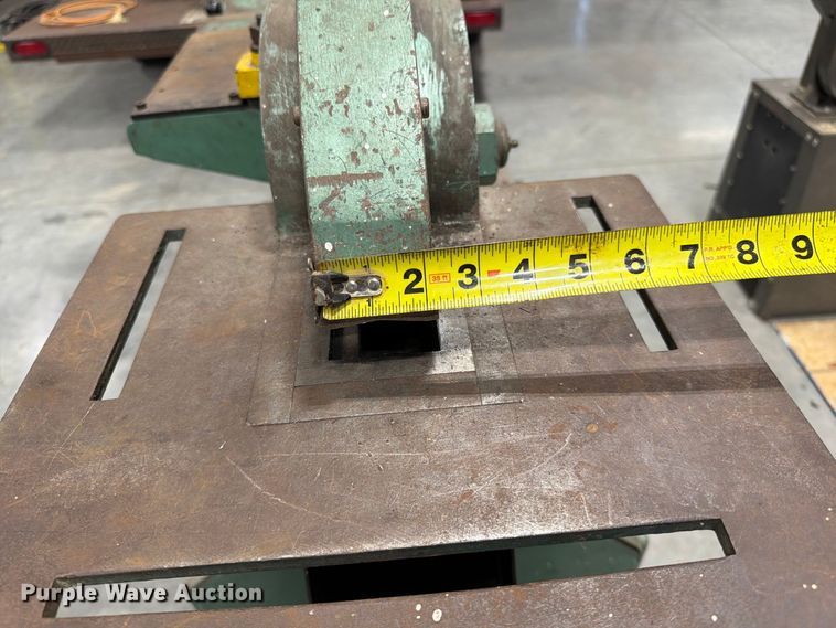 image for item FG0803 Piranha P36 ironworker
