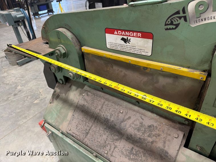 image for item FG0803 Piranha P36 ironworker