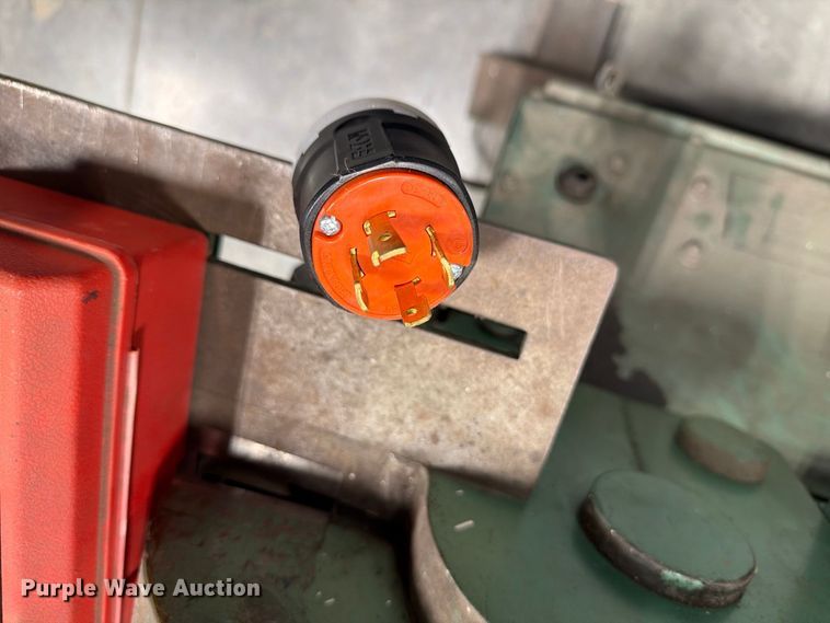 image for item FG0803 Piranha P36 ironworker
