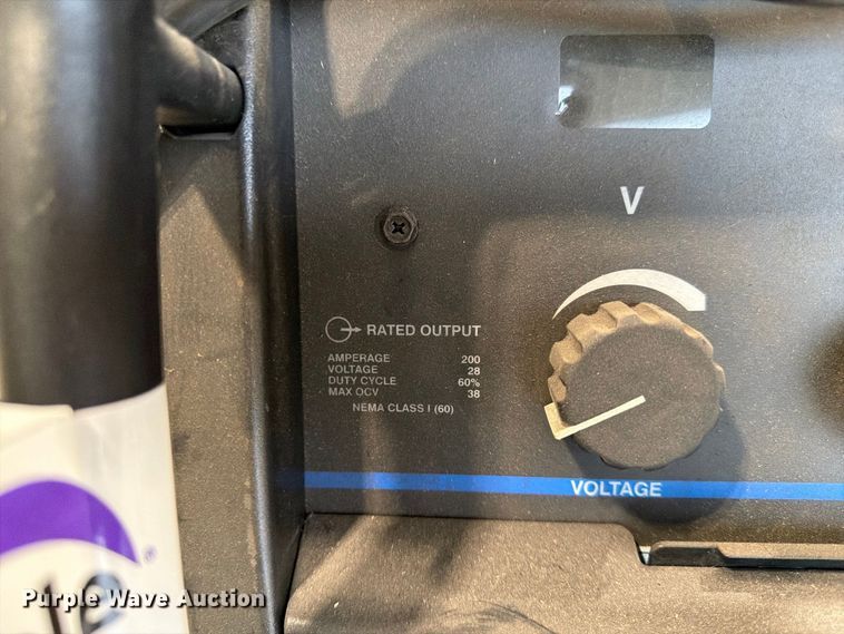 image for item FG0804 Miller Millermatic 252 welder