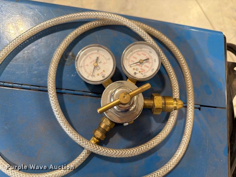 image for item FG0804 Miller Millermatic 252 welder