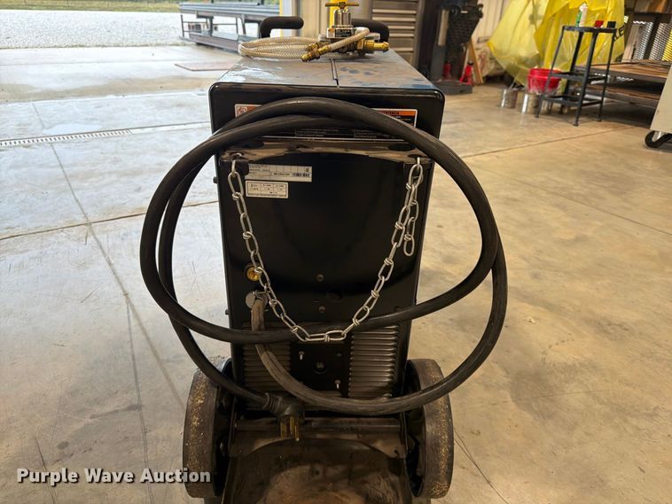 image for item FG0804 Miller Millermatic 252 welder