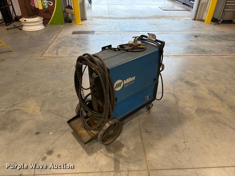image for item FG0805 Miller Millermatic 250X welder