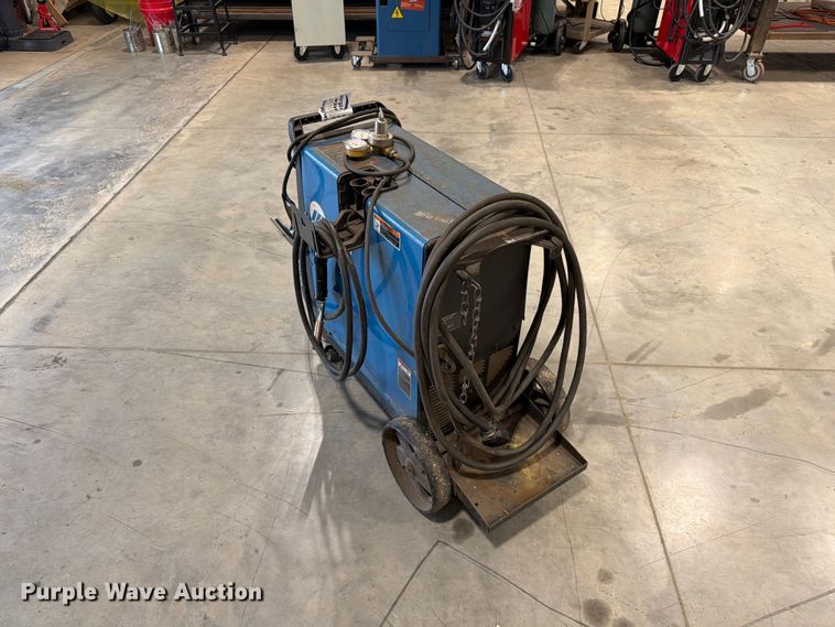 image for item FG0805 Miller Millermatic 250X welder