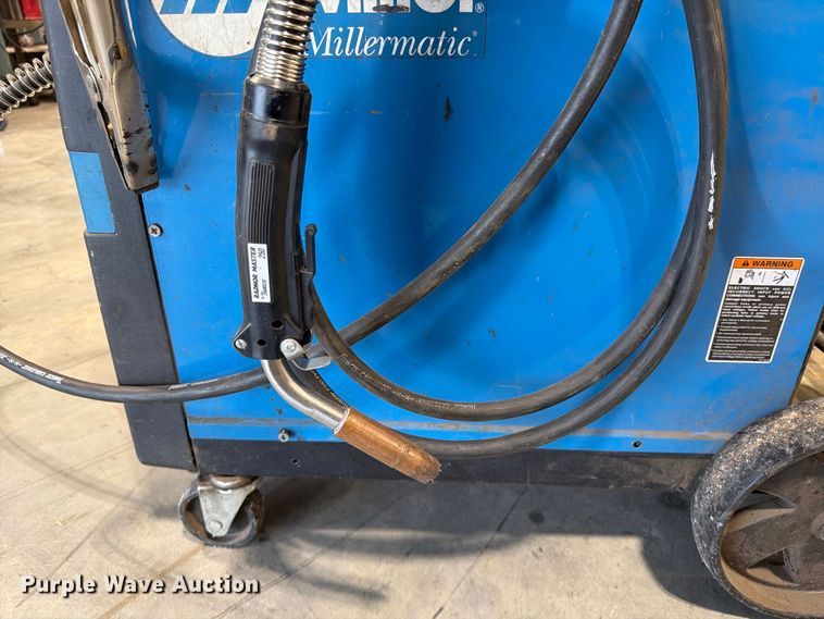 image for item FG0805 Miller Millermatic 250X welder