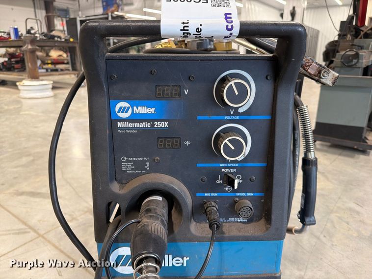 image for item FG0805 Miller Millermatic 250X welder