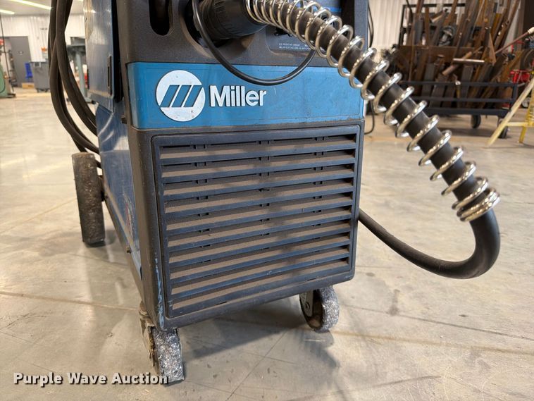 image for item FG0805 Miller Millermatic 250X welder