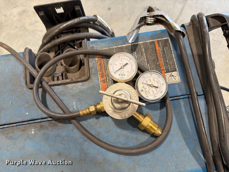 image for item FG0805 Miller Millermatic 250X welder