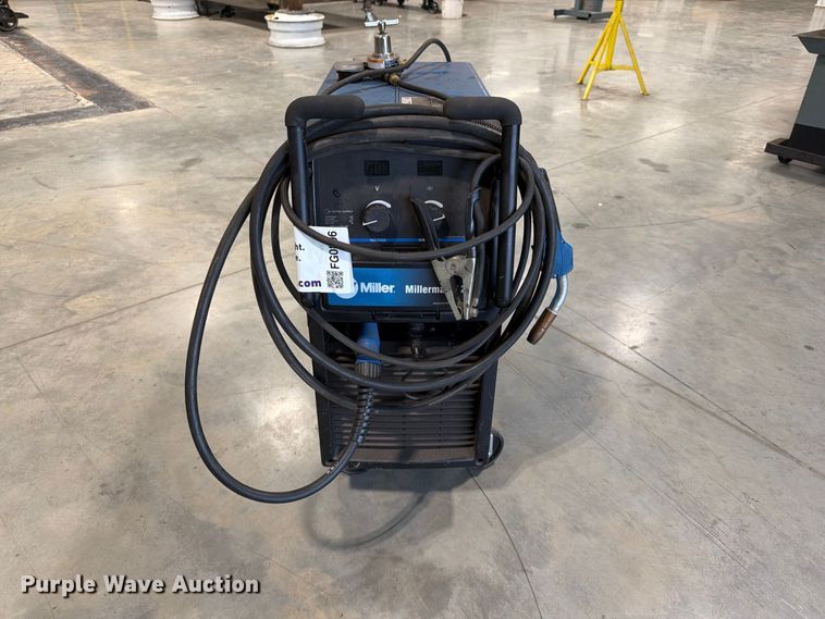 image for item FG0806 Miller Millermatic 252 welder