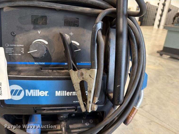 image for item FG0806 Miller Millermatic 252 welder