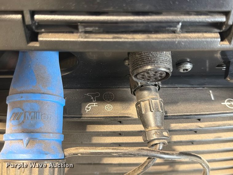 image for item FG0806 Miller Millermatic 252 welder