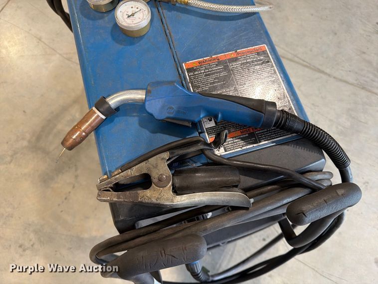 image for item FG0807 Miller Millermatic 252 welder