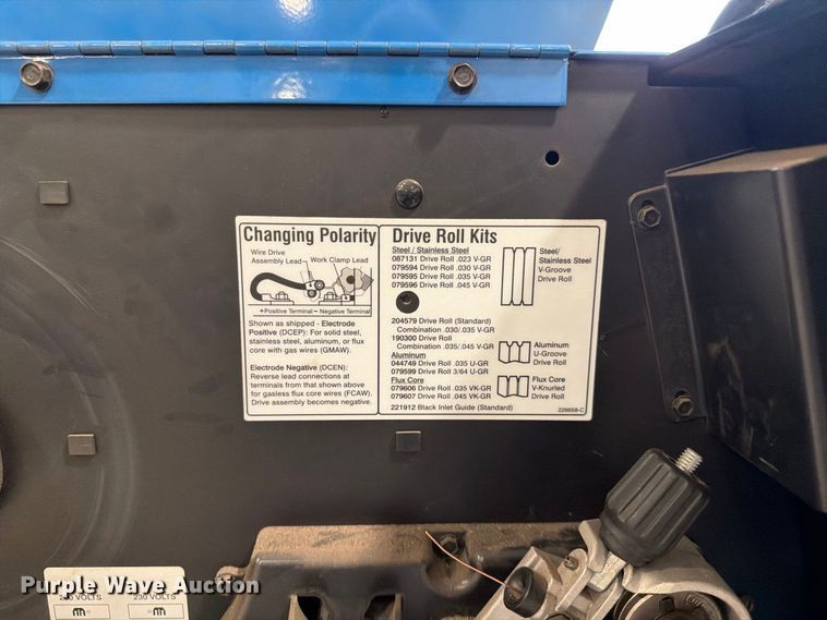 image for item FG0807 Miller Millermatic 252 welder