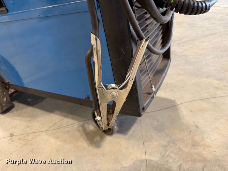 image for item FG0808 Miller Millermatic 252 welder