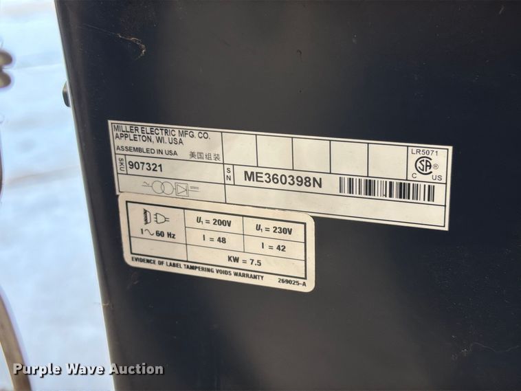 image for item FG0808 Miller Millermatic 252 welder