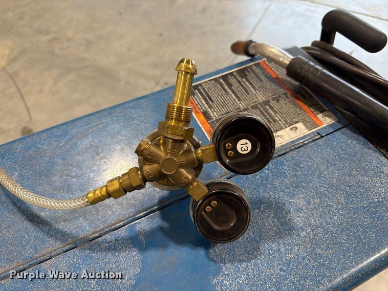 image for item FG0809 Miller Millermatic 252 welder